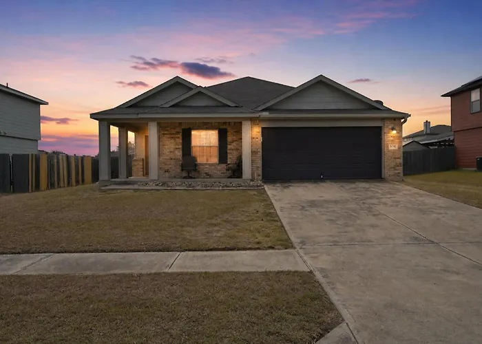 New! Spacious 3br Retreat Near Hood - Killeen