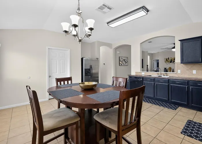 New! Spacious 3br Retreat Near Hood -