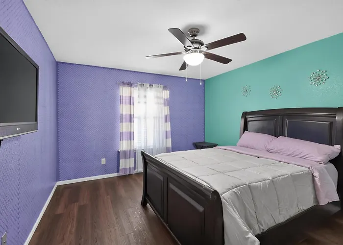 New! Spacious 3br Retreat Near Hood - Holiday home *