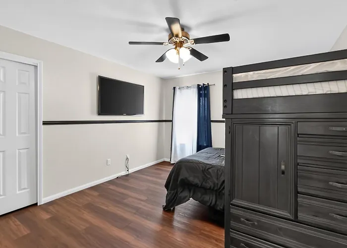 Holiday home New! Spacious 3br Retreat Near Hood - *