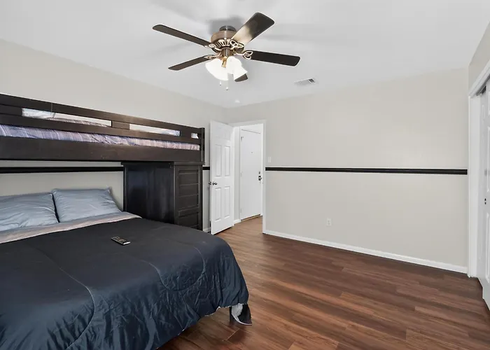 New! Spacious 3br Retreat Near Hood - Killeen