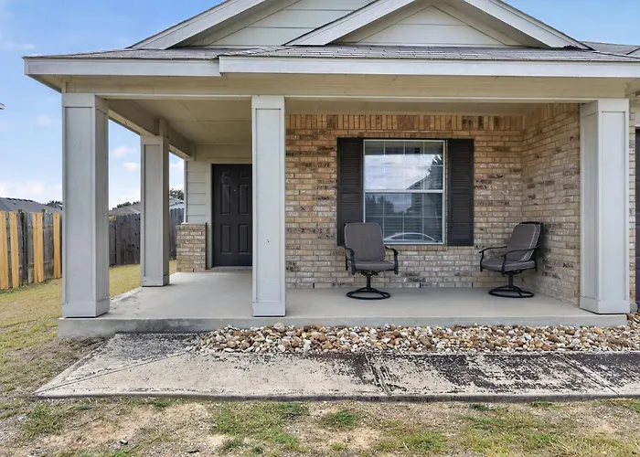 New! Spacious 3br Retreat Near Hood - * Killeen