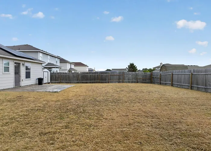 Holiday home New! Spacious 3br Retreat Near Hood - Killeen