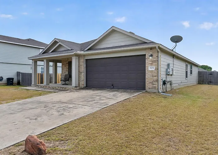 New! Spacious 3br Retreat Near Hood - Holiday home